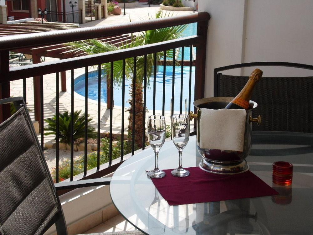 Adriana Holiday Resort Пафос Экстерьер фото